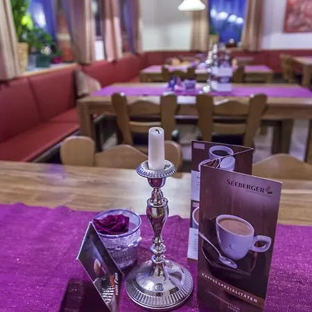 Hotel-gasthof Wilder Mann Otel